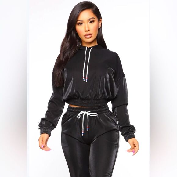 NO BOUNDARIES LUXE BLACK GLAM VELVETY SOFT CROPPED HOODIE JOGGER SET - Picture 1 of 8